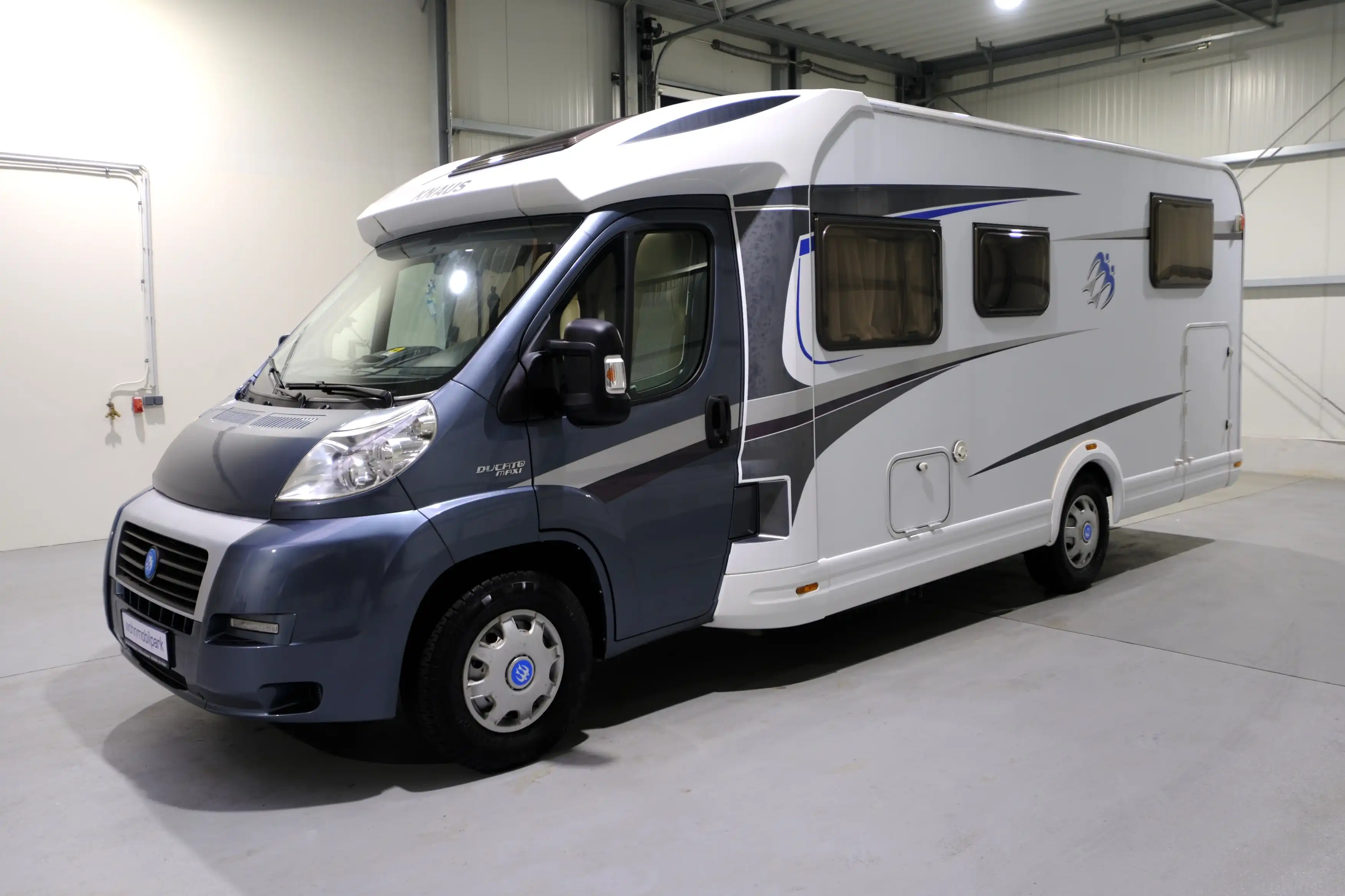 KNAUS Sky TI 700 MEG 
